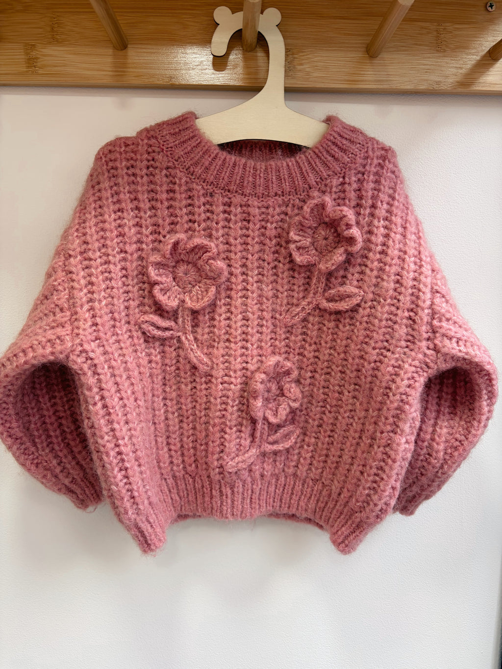 Pull en maille à fleurs – Zara