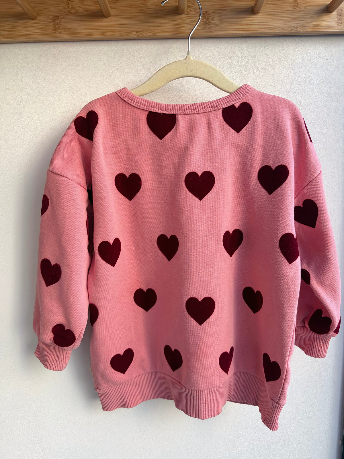 Sweat à cœurs rose et bordeaux – Konges Sløjd