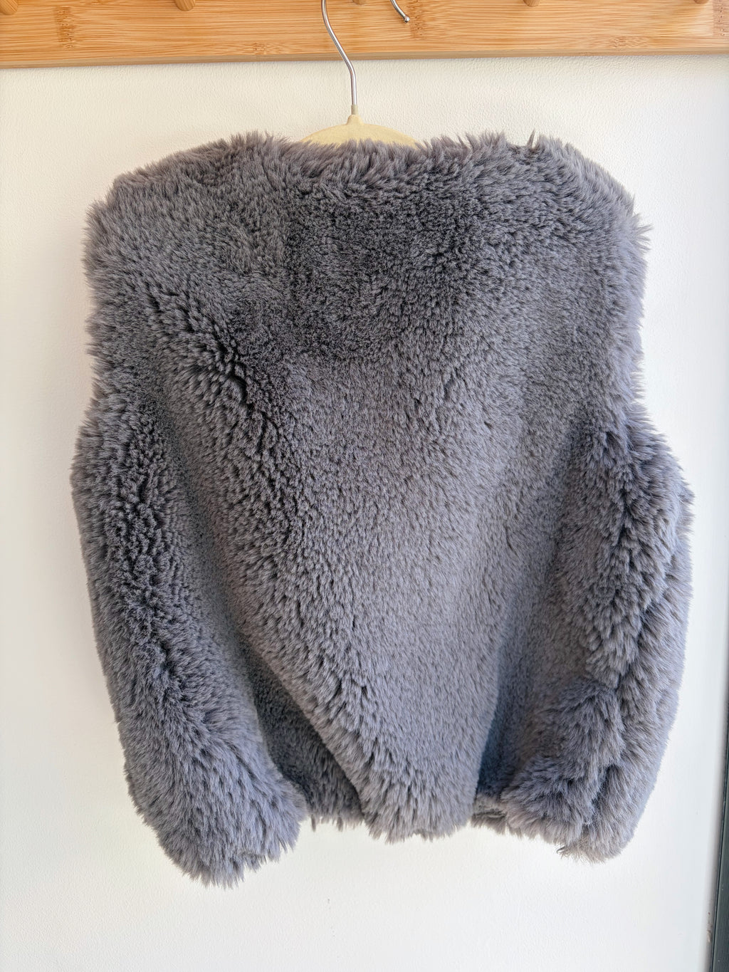 Veste sans manches en fausse fourrure – Bobo Choses