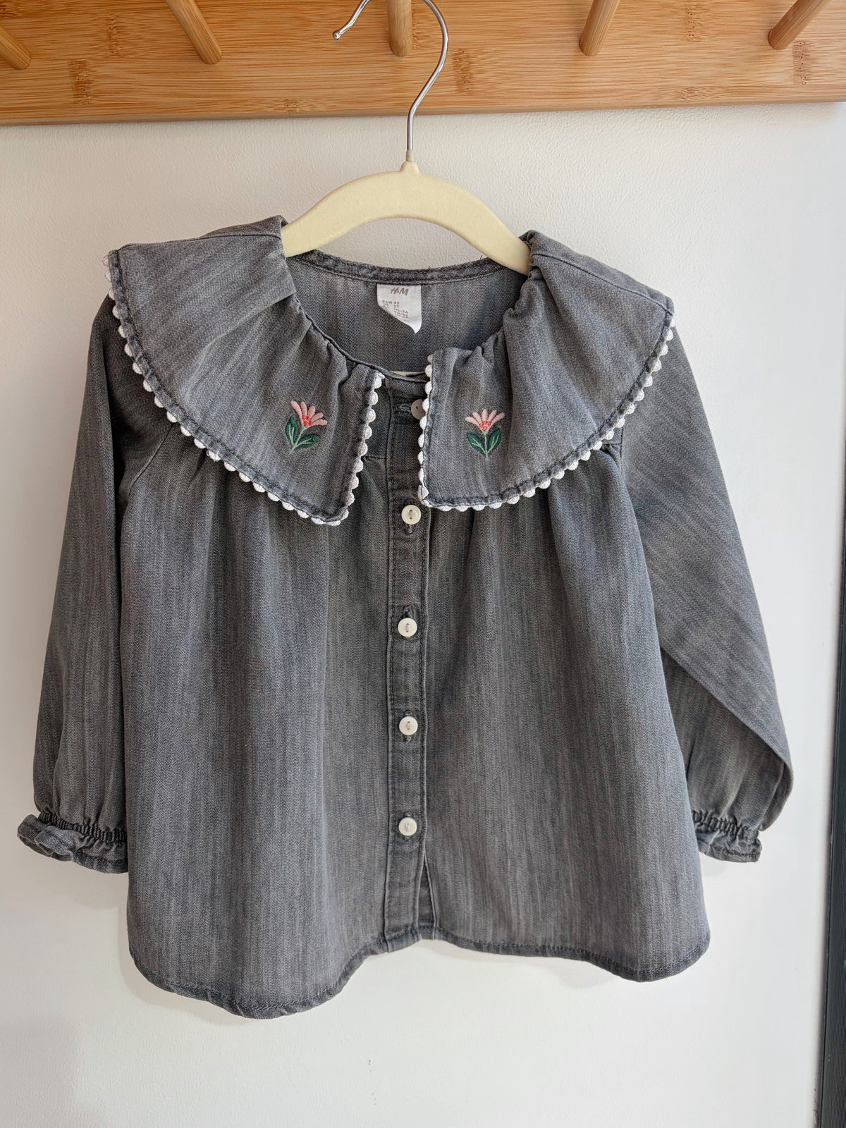 Blouse col brodé – H&M